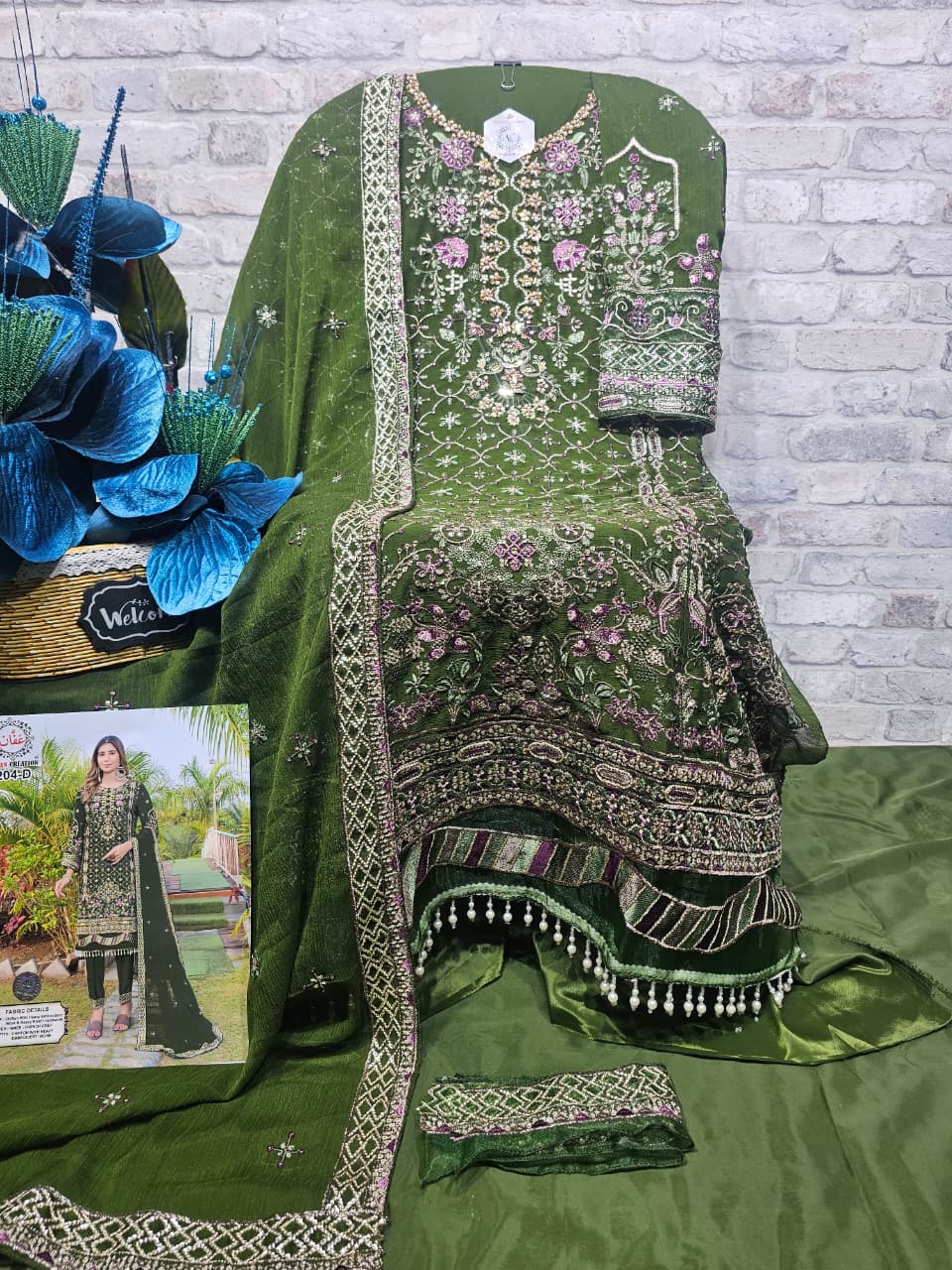 Embroidered Chiffon Pakistani Salwar Kameez Suit Set with Khatli Handwork