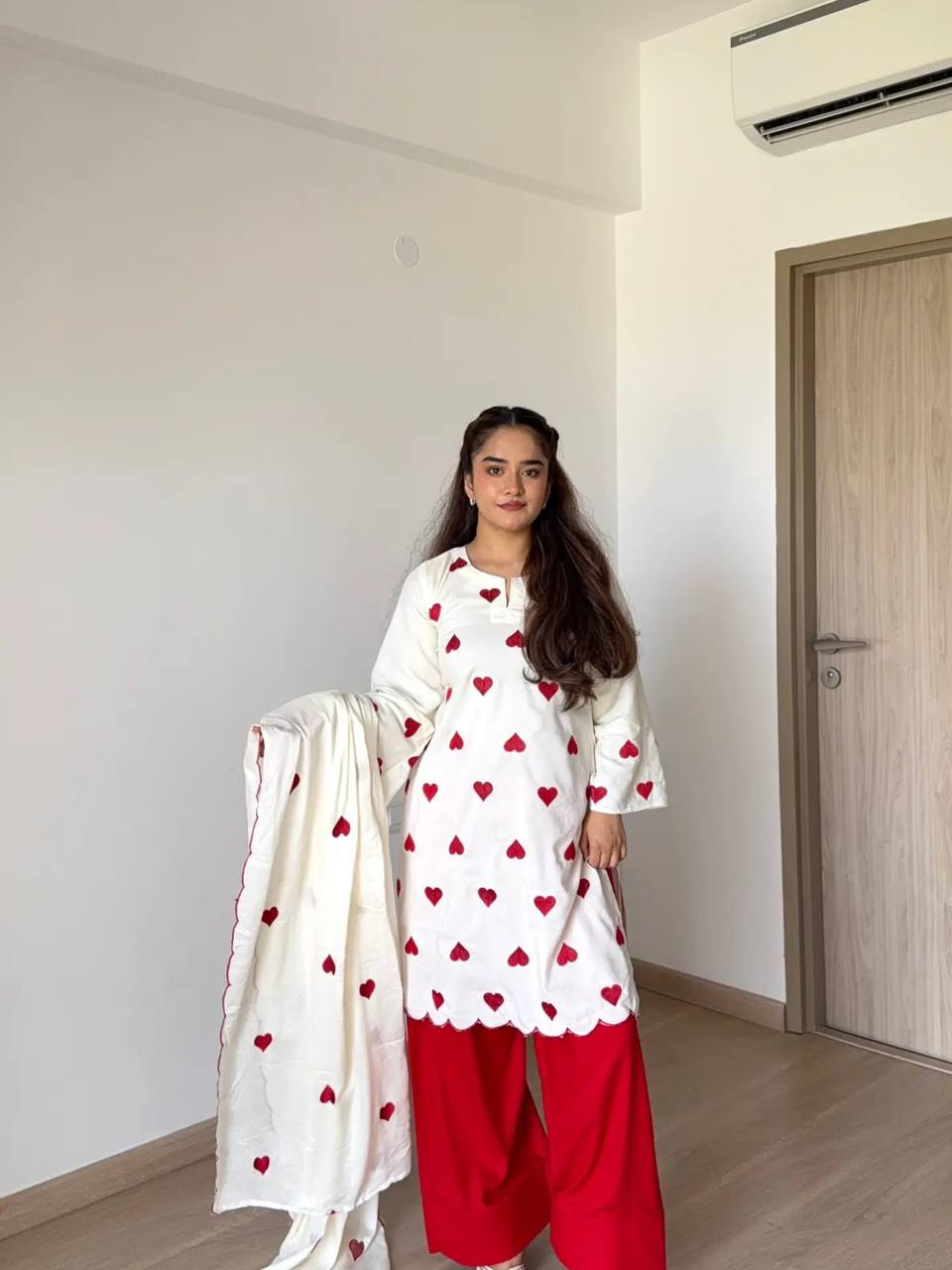 Women's Kurta Palazzo Set in Off White Natural Crepe with Heart Embroidery